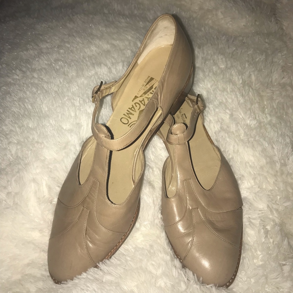 Vintage Salvatore Ferragamo ankle strap sandal 9